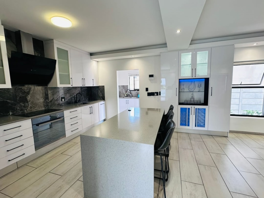 To Let 3 Bedroom Property for Rent in Parklands Western Cape